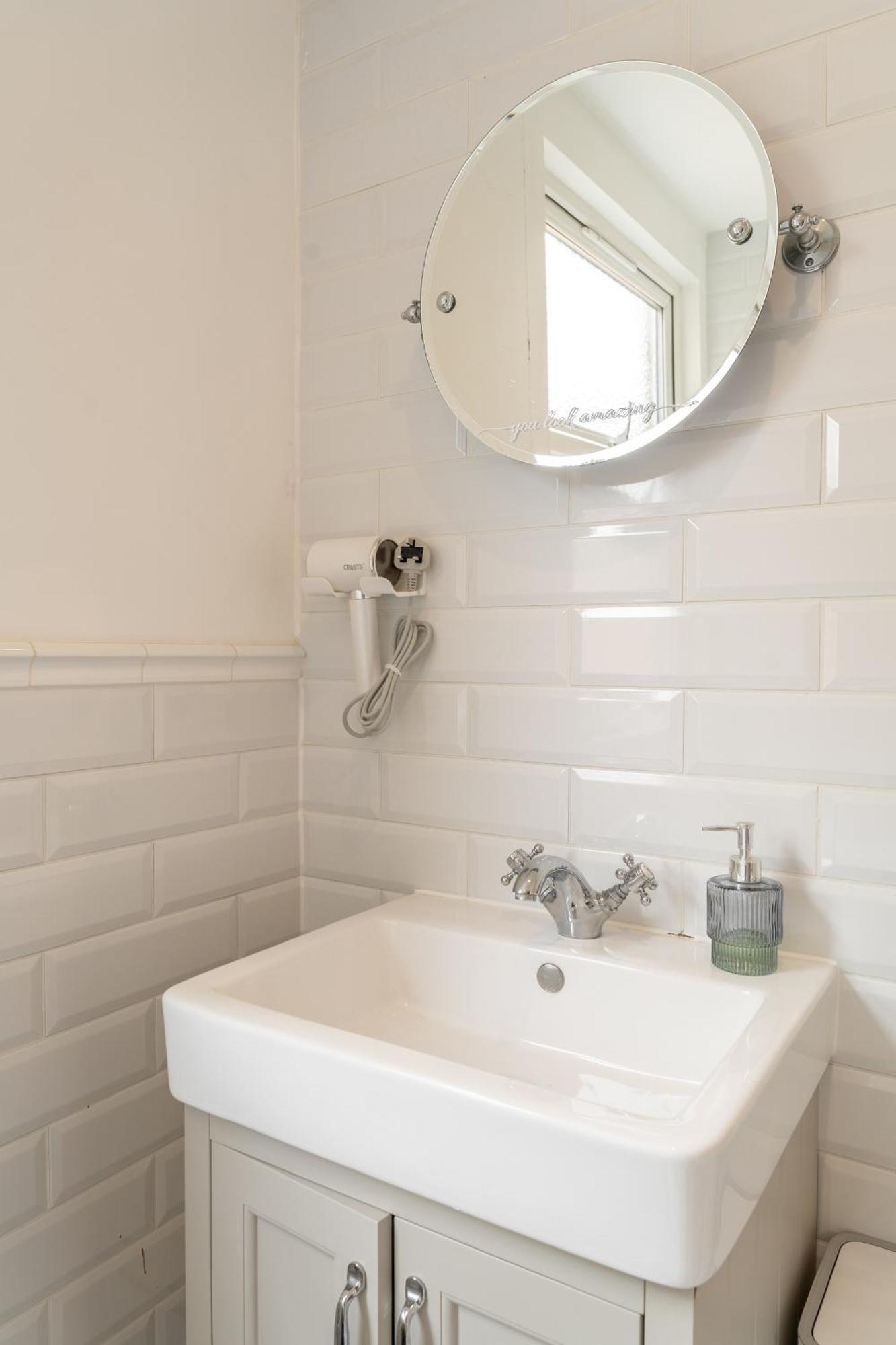 Beautiful 2 Bedroom With Private Garden In Wimbledon - Minutes From Central London Kültér fotó