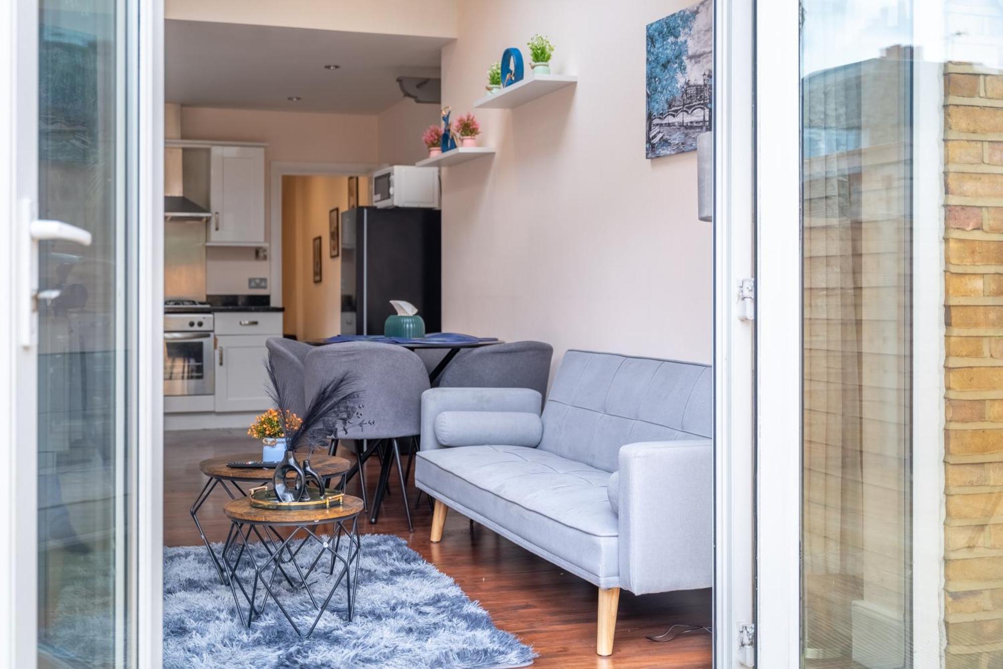 Beautiful 2 Bedroom With Private Garden In Wimbledon - Minutes From Central London Kültér fotó